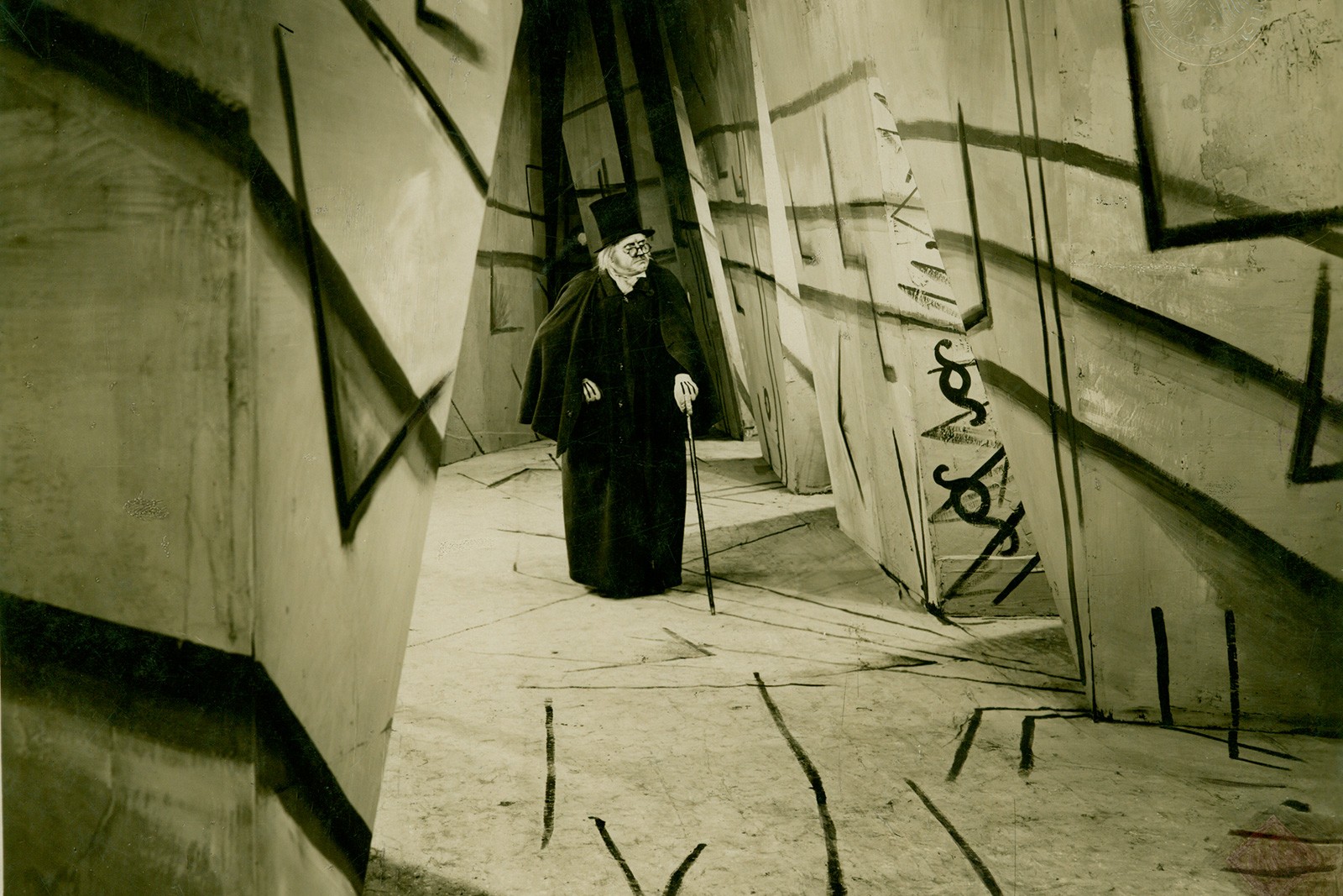 Programredaktør: Film låner os den syges øjne</br>Stillbillede fra filmen Dr. Caligaris Kabinet fra 1920.</br>Foto: PR-foto - Sindet og Filmen