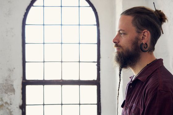 Teater Fluks sætter folkesygdommen demens ind i nye, kunstneriske rammer</br>Rasmus Malling Skov</br>Foto: Esquives Photography