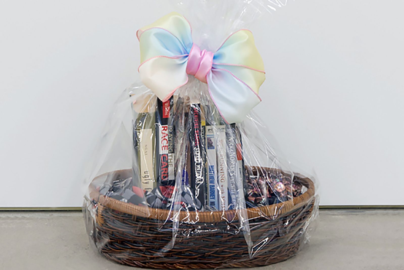 Kunstneren anno 2018 må være sit eget brand</br>Skulptur / objekt af Kelly Lloyd<br />Titel: Everything I have 