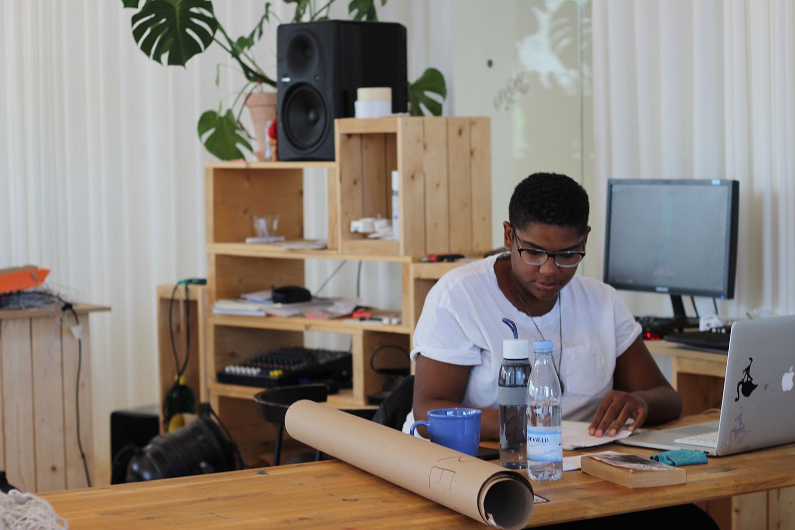 BILLEDSERIE: På besøg hos Flux Factory i ARoS Atelier</br>Fluxer og fotograf Monique Muse Dodd laver også film og musik.  </br>Foto: Teodora Biberovic 