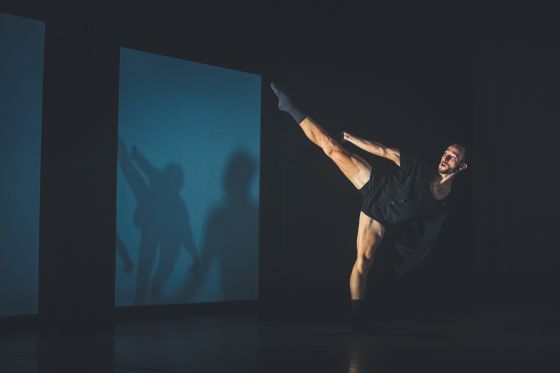 Uppercut Danseteaters Panic Day er en følelsesmæssig kastetur</br>Musikken i stykket spilles af en klassisk strygerkvartet</br>Foto: PR-foto / Uppercut Danseteater - Bahadir Badi Berber 