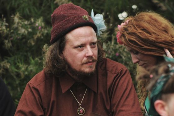 Vild og utæmmet - M. Rexen laver musik der spejler både ham selv og hans nabolag</br>Den 5. oktober udgiver M. Rexen debutalbummet The United Kingdoms Part 1 - An Endless Sea Of Honey. </br>Foto: David Granskog / www.davidgranskog.com