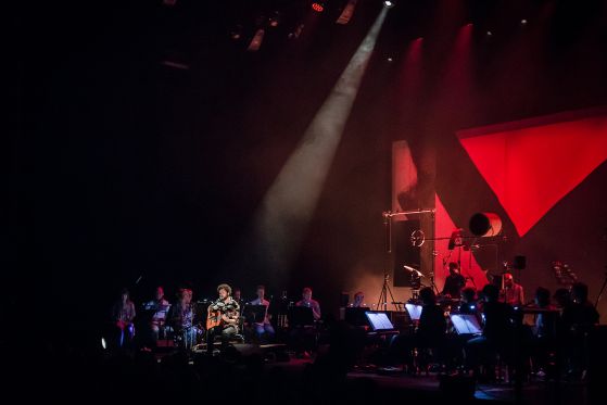José González & The String Theory i en storslået koncert til støtte for flygtninge og torturofre</br>Music For DIGNITY-koncerterne afholdes til fordel for torturofre verdenen over. </br>Foto: Morten Kjær