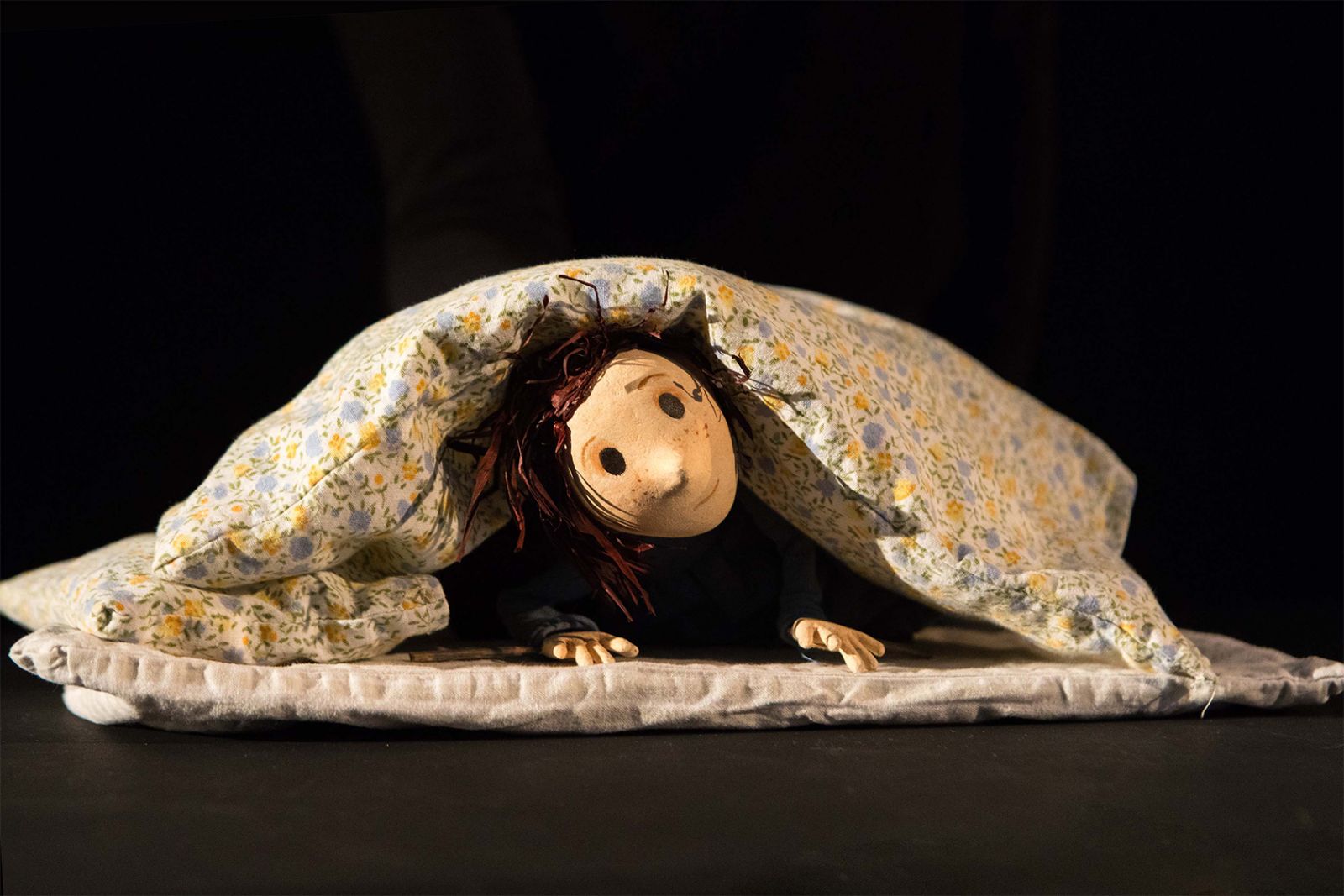 En pige slipper fantasien løs på en hospitalsstue</br></br>Foto: 