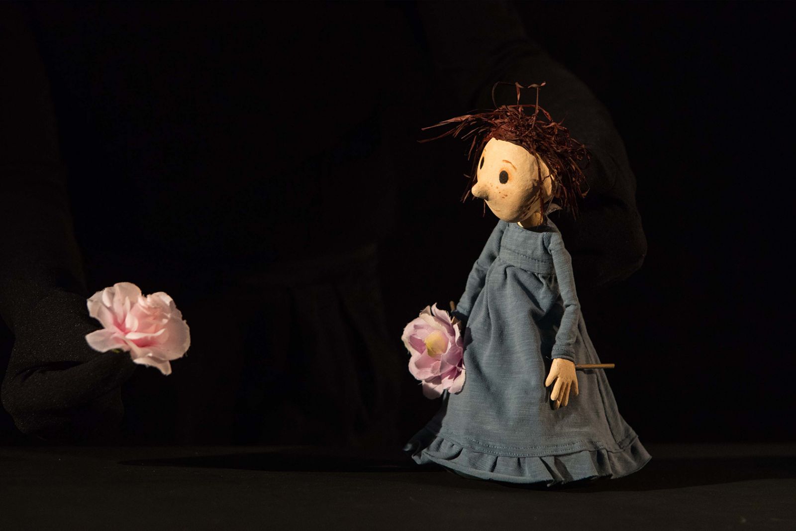 En pige slipper fantasien løs på en hospitalsstue</br></br>Foto: 