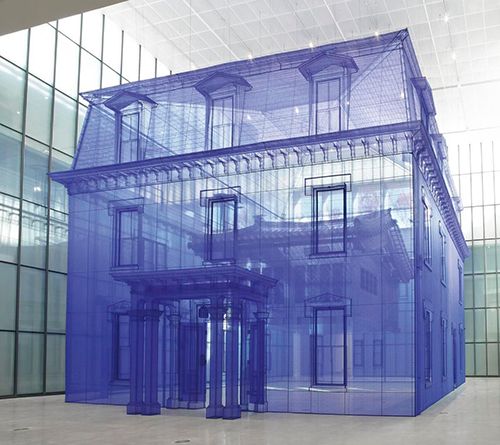 Hvordan kan man føle sig hjemme som et moderne, omrejsende og rodløst menneske?</br>Do Ho Suhs Home Within Home fra en udstilling i Seoul i Korea. Polyester fabric, metal frame. © Do Ho Suh. Courtesy the Artist, Lehmann Maupin, New York, Hong Kong and Seoul.</br>Foto: © Do Ho Suh