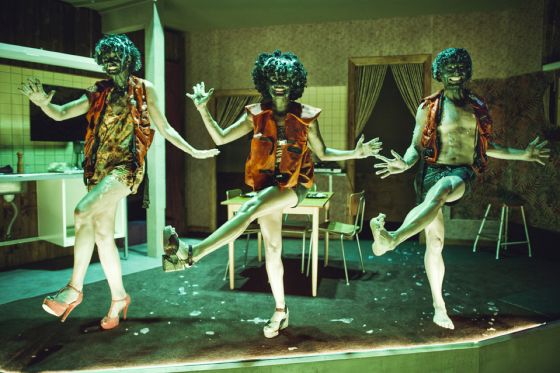 Carsten Jensen og teaterforestilling om flygtningekrisen på teater Sort/Hvid</br>Fra forestillingen LIVING DEAD</br>Foto: PR-foto / Teater Sort/Hvid - Rumle Skafte