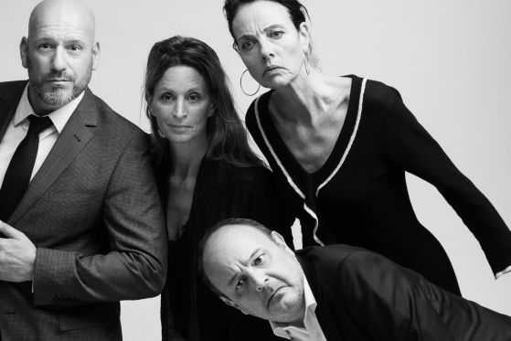 Det absurde teaters kronjuvel er tilbage i København</br>Fra venstre: Peter Oliver Hansen, Therese Glahn, Charlotte Elizabeth Munksgaard, Steen Stig Lommer</br>Foto: PR-foto / Teatret ved Sorte Hest - Robin Skjoldborg