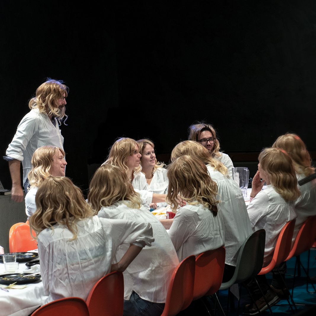 Du hedder Anne og lider af empatitræthed - Teater Republique kan hjælpe dig</br>Anne og empatikrisen spiller på Reaktor på Republique d. 21. januar, 25. februar, 18. marts og 6. maj.</br>Foto: PR-foto / Østerbro Teater