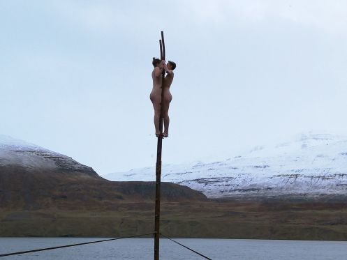 Du kan miste og finde dig selv i performancekunst</br>Performance Art Workshop by Marta Moreno Muñoz at LungA School. Oct 2018 - Seyðisfjörður, Iceland.<br />Performance Scala Paradisi by Marie Skovgaard Larsen and Liv Cappi Grunnet</br>Foto: Marta Moreno Muñoz