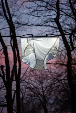 I en fortryllet verden</br>Pipilotti Rist - Åbn min lysning. Installationsfoto</br>Foto: Kim Hansen