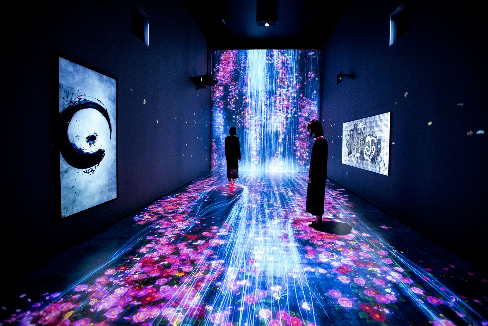 Katastrofe eller en drømmefremtid - det er spørgsmålet på Aros</br>TeamLab. Installation view of teamLab: Transcending Boundaries, 2017, at Pace Gallery, London</br>Foto: © teamLab, courtesy Pace Gallery