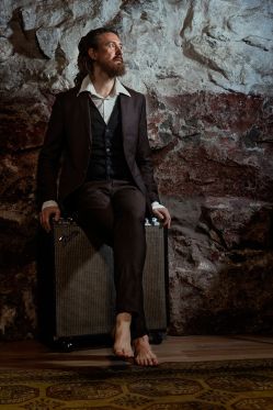 Afenginns nye album skal få lytteren til at slukke for intellektet og mærke efter</br>Kim Nyberg er oprindeligt fra Finland og startede Afenginn i København i 2002.</br>Foto: Søren Solkær