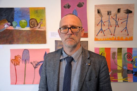 claus ejners selvportræt er en sortseer, der kværulerer og brokker sig</br>claus ejners kunst skal rumme modstand mod for eksempel balanceret komposition</br>Foto: Sixten Therkildsen