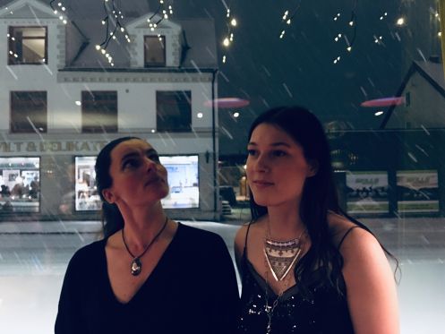 Avantgarde-musik og folkesang på et samisk sprog, der kun tales af 10 mennesker</br>Maja S. K. Ratkje og Katarina Barruk</br>Foto: Aslak Holmberg