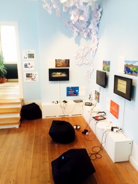 Det er svært at spå …</br>Udstillingen PLAY har masser af muligheder for at lege sammen og hver for sig med de digitale spil.</br>Foto: Malthe Sommerand