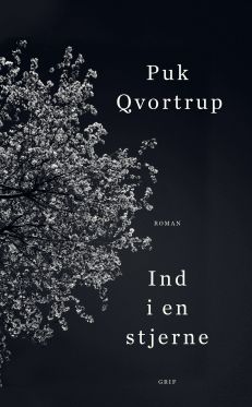 Puk Qvortrup skriver om sin egen hjerteskærende historie</br>Ind i en stjerne er PUk Qvortrups debut som forfatter - men den har allerede i gang med at blive oversat til flere sprog.</br>Foto: PR-foto / Grif