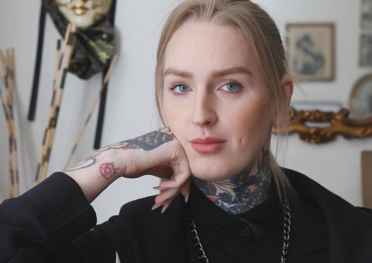 Filminstruktør Suvi Andrea Helminen vil hjælpe flydende køn på vej</br>Suvi Andrea Helminen har villet bygge et univers, hvor man dekonstruerede kønnet.</br>Foto: 