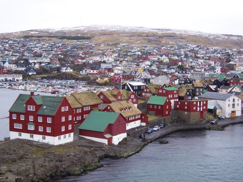 Teiturs slidstærke melodier er bare musik</br>I dag bor Teitur på Færøerne med sin familie.</br>Foto: Thorshavn, Creative Commons