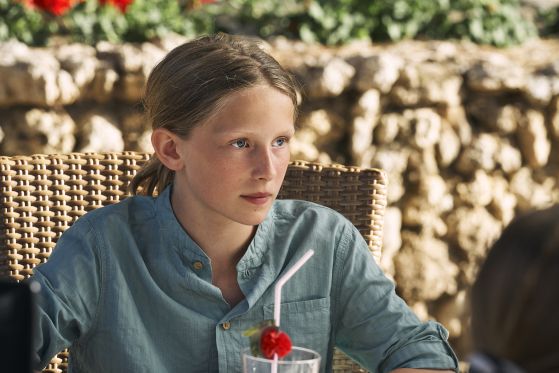 Ny dansk film udfordrer familiefilm-genren og lader far skifte køn</br>Still fra ‘En helt almindelig familie’. Kaya Toft Loholt som Emma.</br>Foto: PR-foto