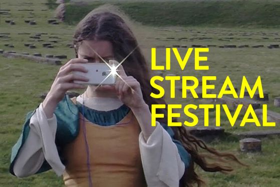 Ny online festival med store danske navne begynder i dag i Finn Juhls sommerhus</br>Clarissa Connelly spiller på den virtuelle festival. Det bliver streamet fra Copenhagen Contemporary.</br>Foto: PR-foto