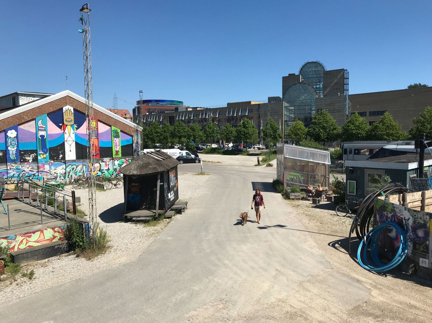 Ny plads ved Godsbanen i Aarhus opkaldes efter musikpioner Else Marie Pade</br>Det her bliver fremover Else Marie Pades Plads. Den ligger centralt i den nye bydel Aarhus K. </br>Foto: Teknik og Miljø / Aarhus 