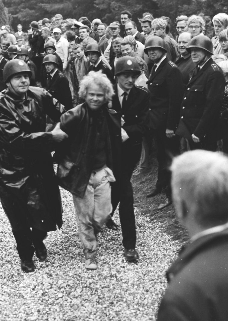 Da revolutionen kom til Hjardemål i Thy</br>Peter-Louis Jensen Peter Louis-Jensen var en af idémændene bag besættelsen af Hjardemål kirke. Han blev uddannet på Den Eksperimenterende Kunstskole 1961-68.</br>Foto: Lokalhistorisk Arkiv for Thisted Kommune – Tage Jensen