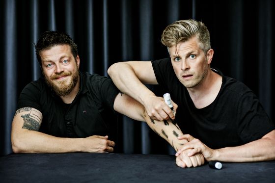 Alfons Åbergs rolige far er blevet afløst af en tilstedeværende drengerøv</br>Sallys far har mandeinfluenca er skrevet af Thomas Brunstrøm og illustreret af Thorbjørn Christoffersen</br>Foto: PR-foto / Lindhardt og Ringhof - Simon Knudsen