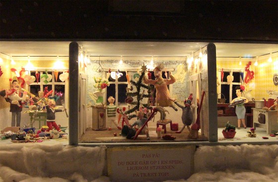 På opdagelse i kalenderlabyrinten med julelåger</br>Julehygge handler om ikke at gå op i en spids. </br>Foto: PR-foto / ZeBU