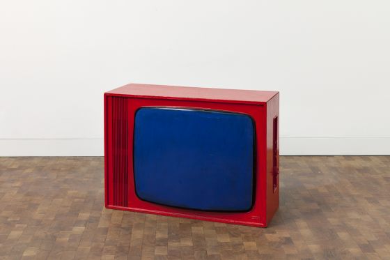 Albert Mertz – Danmarkshistoriens morsomste kunstner?</br>Albert Mertz Bemalet TV-apparat fra 1988</br>Foto: PR-foto / Sorø Kunstmuseum - Lea Nielsen