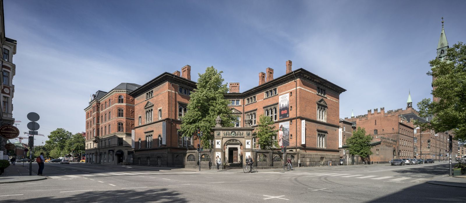 HuskMitNavn, Peter Callesen og Bureau Detours på Københavns Museum</br>Bygningen i Stormgade 18 er opført i 1894 og tegnet af arkitekt Hans J. Holm.</br>Foto: PR-foto: Københavns Museum / Adam Mørch