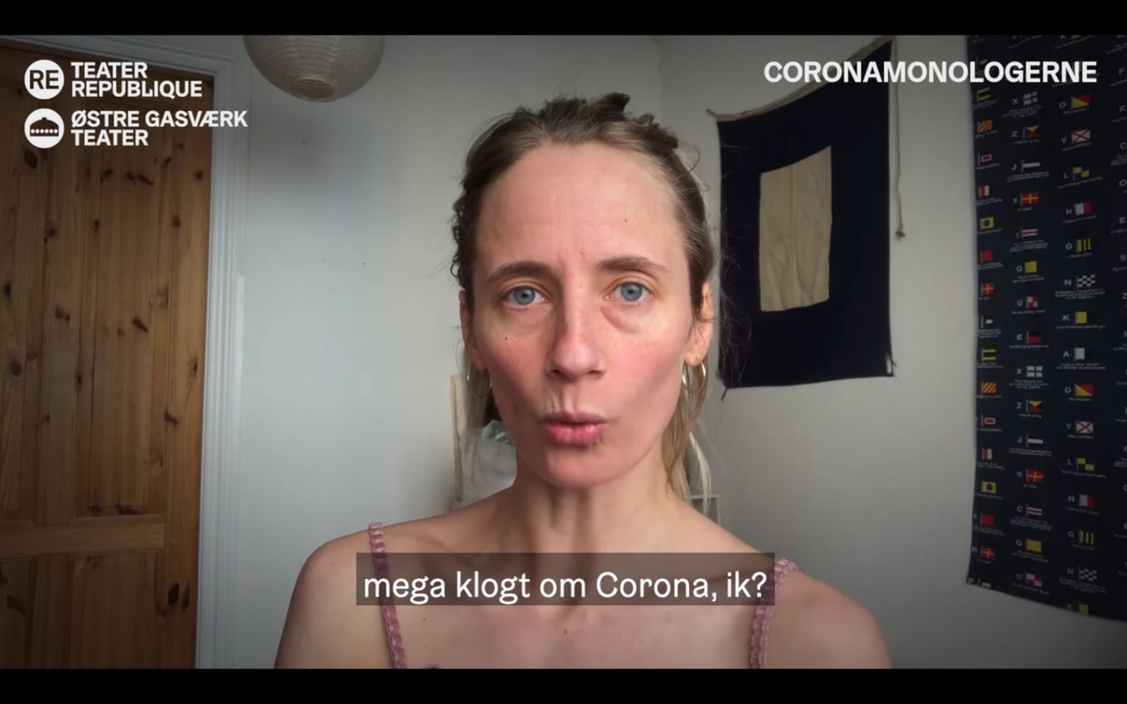 3 coronabøger der sætter hverdagen i perspektiv</br>Still fra online-oprøfslen af Coronamonologerne. Ida Cæcilie Rasmussen fremfører Christina Hagens tekst i Coronamonologerne.</br>Foto: Teater Republique - Ida Cæcilie Rasmussen