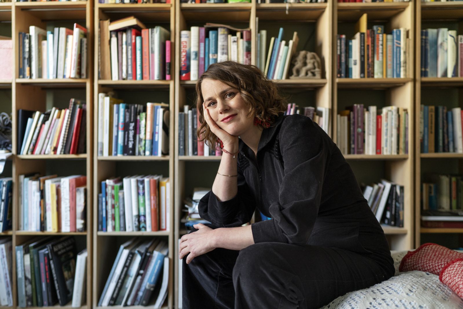 Johanne Mygind: “Man mister altid noget, når man prøver på at blive til sig selv”</br>Forfatter, journalist og debattør Johanne Mygind</br>Foto: PR-foto / Gads Forlag - Lærke Posselt