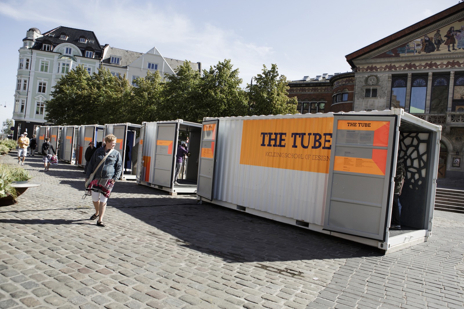 Aarhus festuge i børnehøjde</br>I år finder man denne række af container ved Godsbanen. Indeni arbejder udvalgte studerende fra Designskolen i Kolding.</br>Foto: PR-Foto/Aarhus Festuge – Martin Dam Kristensen