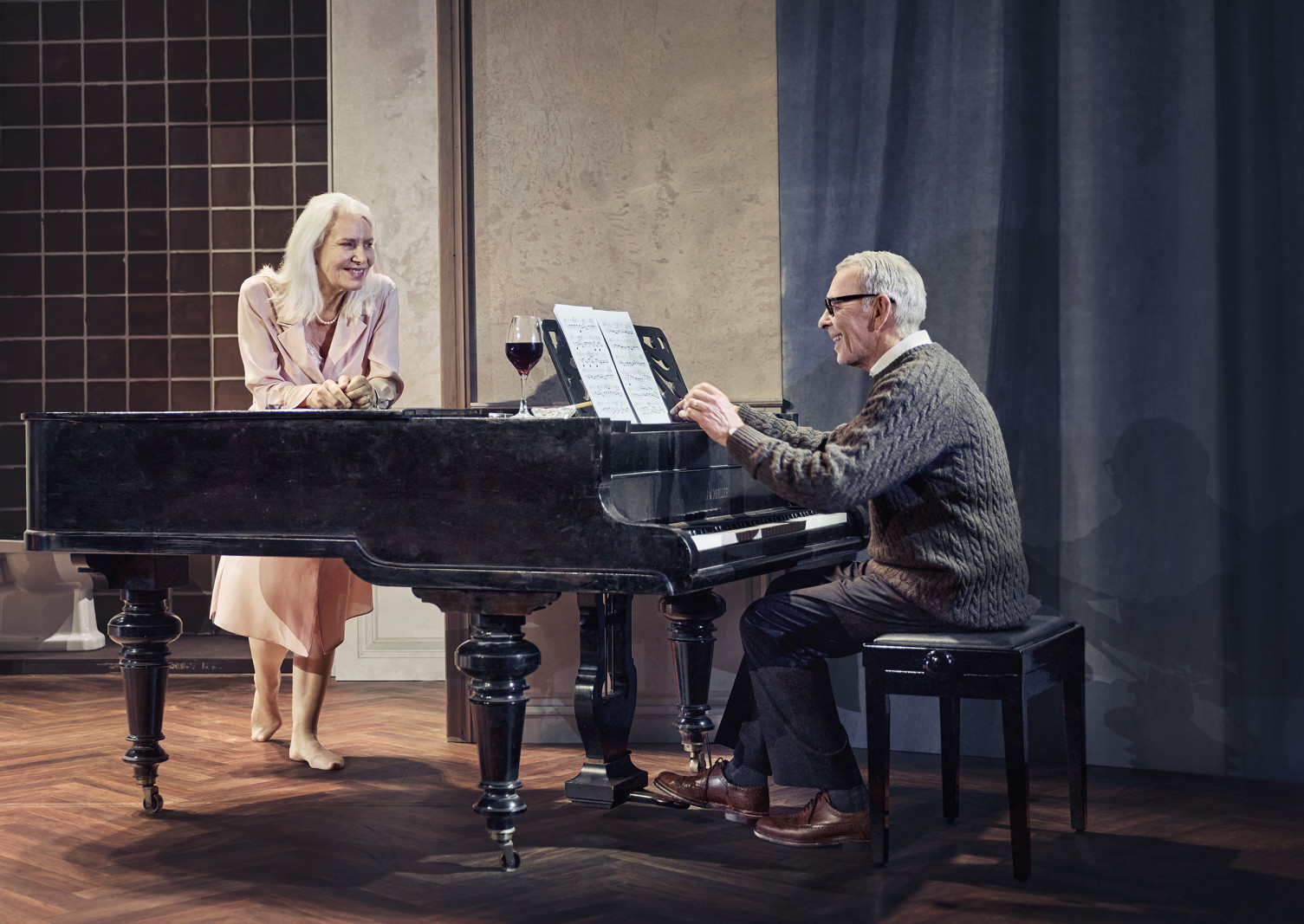 Prisbelønnet kærlighedsdrama indtager for første gang den danske scene</br>Amour på Aarhus Teater. Kirsten Olesen og Anders Baggesen, spiller ægteparret Anne og George</br>Foto: Emilia Therese