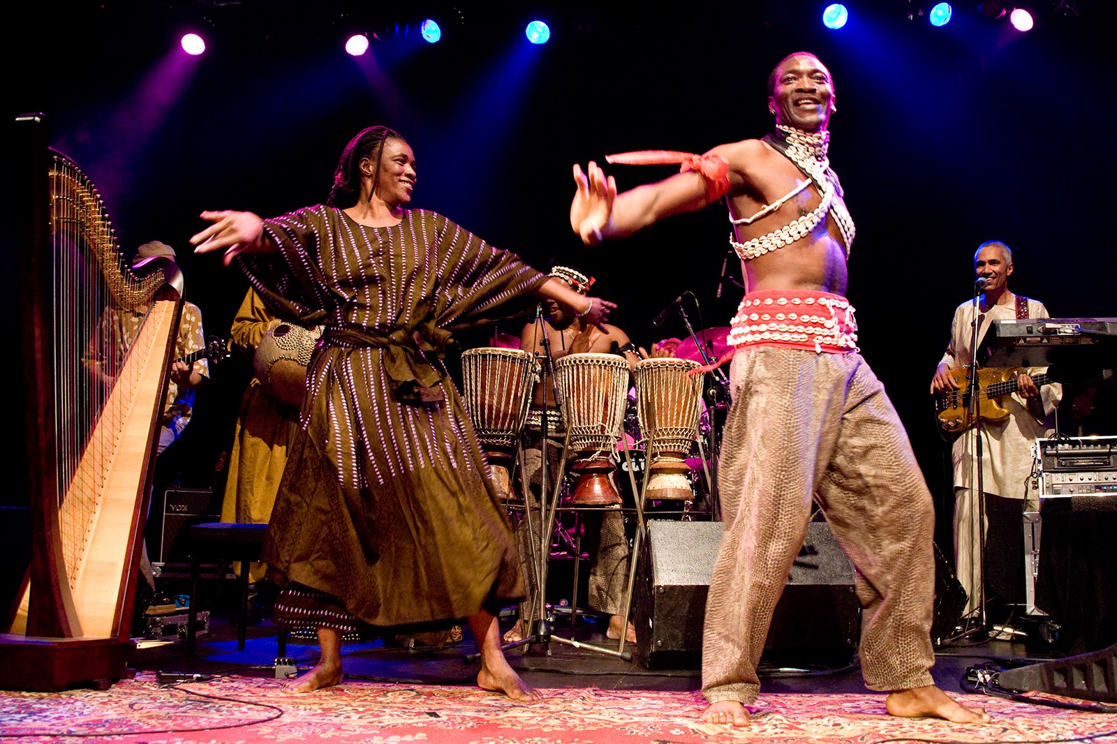 En musikalsk børnevirus fra de varme lande</br>Moussa Diallo synger på bambara, som er et sprog fra Mali, hvor han er vokset op.</br>Foto: PR foto: Moussa Diallo