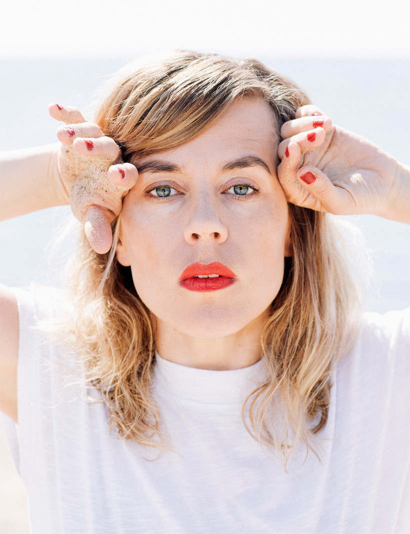 Annika Norlin er med på en lytter - både som musiker og som forfatter</br>Annika Norlin</br>Foto: Elin Berge