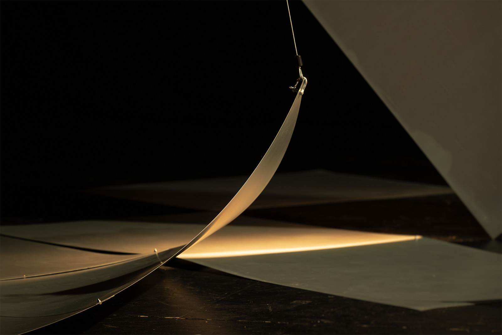 Mirko Guido danser med arkitekturen, landskabet og jorden selv</br>TECTONIC</br>Foto: Thomas Zamolo