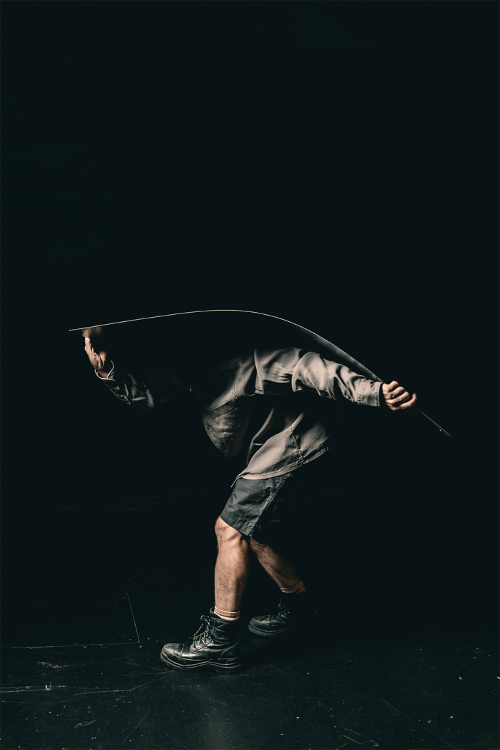 Mirko Guido danser med arkitekturen, landskabet og jorden selv</br>TECTONIC</br>Foto: Lars Kjær Dideriksen