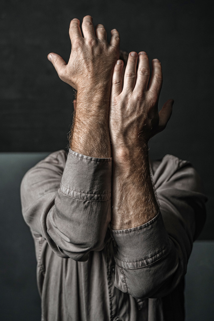 Mirko Guido danser med arkitekturen, landskabet og jorden selv</br>TECTONIC</br>Foto: Lars Kjær Dideriksen