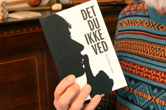 Svend Åge Madsen: “Forelskelsen er det sidste, man glemmer”</br>Forfatteren er aktuel med en ungdomsnovellen om et par, der bliver presset ind i kærligheden. 'Uforelsket' er en del af novellesamlingen 'Det du ikke ved'.</br>Foto: Fine Spind - Sixten Therkildsen