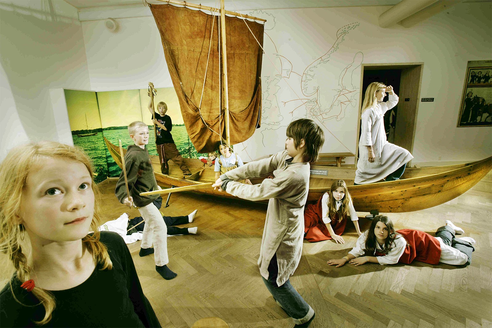 Her må børnene gerne røre ved tingene</br>Vikingetiden er også en del af Børnenes Museum.</br>Foto: Pressefoto