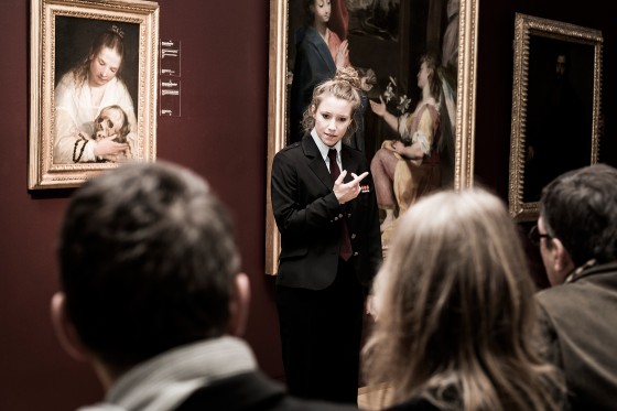 Krop om ord om billeder</br>Christine Sønderris er Svend Åge Mandsens udgave af Alessandro Casolanis Ung kvinde som betragter et kranium.</br>Foto: Morten Germund