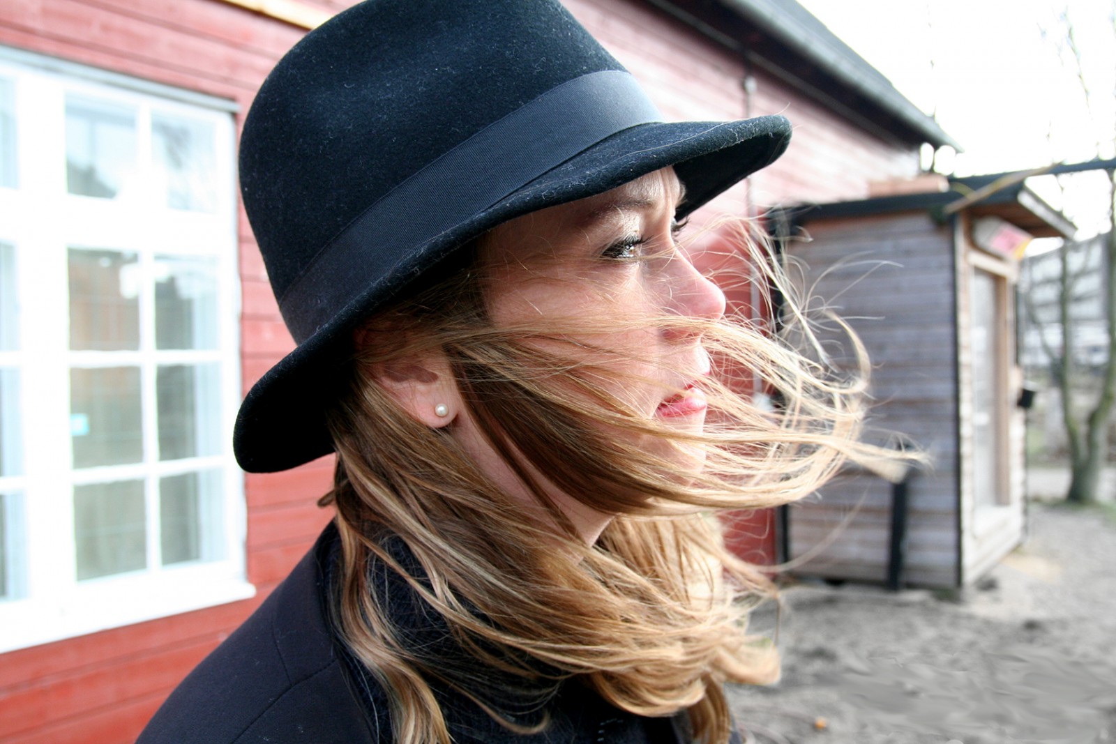Kæmper med musikken som sit våben</br>Kamille Lindholm tror på, at det er essentielt for vores lykke ikke at holde følelserne tilbage.</br>Foto: Sixten Therkildsen