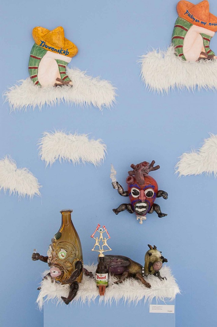 Antikke dødssynder på moderne kunstmuseer</br>Fra udstillingen Dovenskab på Glasmuseet Ebeltoft af de to mexicanske kunstnere, Einar og Jamex de la Torre.</br>Foto: PR-foto Glasmuseet Ebeltoft