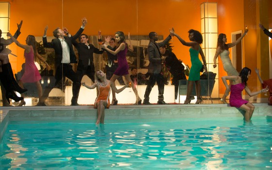 FARVESTRÅLENDE NOSTALGI OG EN HILSEN TIL DRØMMERE</br> Der er skruet op for musical-charmen i La La Land.</br>Foto: PR-billede / Nordisk Film Distribution A/S