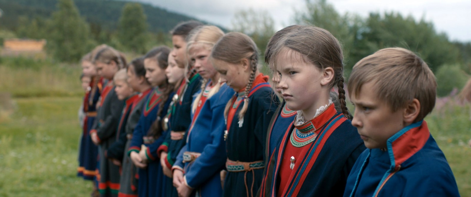 Gribende identitetskamp i ingenmandsland</br>Filmstill fra Sameblod</br>Foto: PR-foto Sameblod