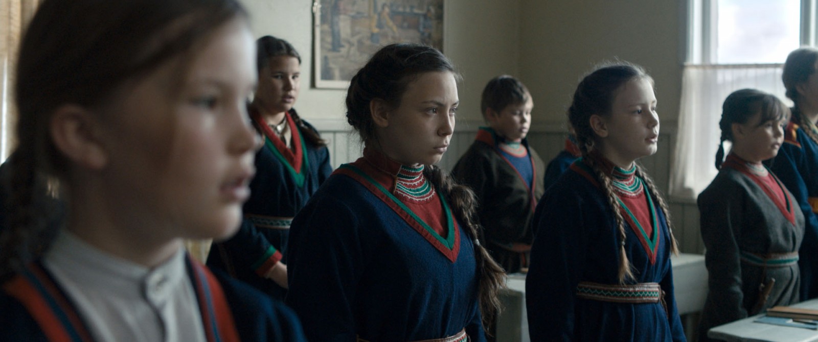 Gribende identitetskamp i ingenmandsland</br>Filmstill fra Sameblod</br>Foto: PR-foto Sameblod