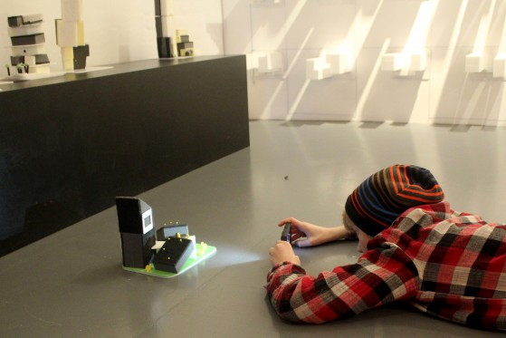 Byg et elefanthus derhjemme</br>Når man har bygget en model, behøver man ikke at være færdig. </br>Foto: Julie Dufour