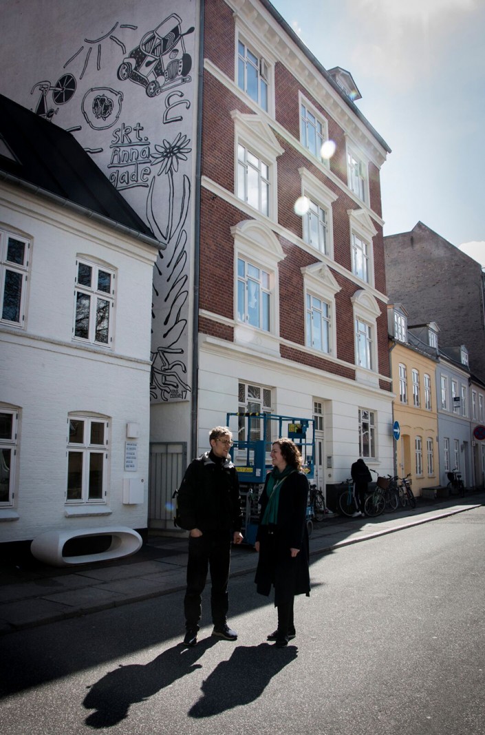 Nye vartegn i byen</br>Ulrik Myrtue og Sasha Rose Richter er en del af projektet Mere end gavlmalerier.</br>Foto: Foto: Mariana Gil